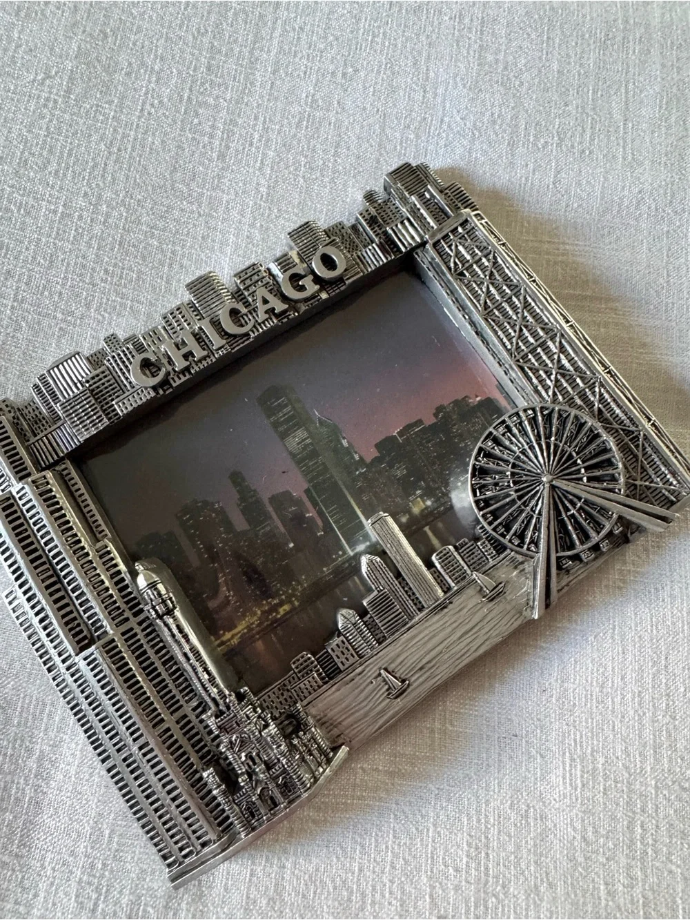 Chicago Skyline 4x6 Pewter Frame